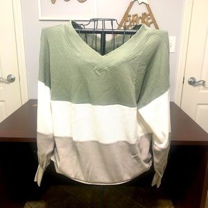 Woman’s vneck sweater